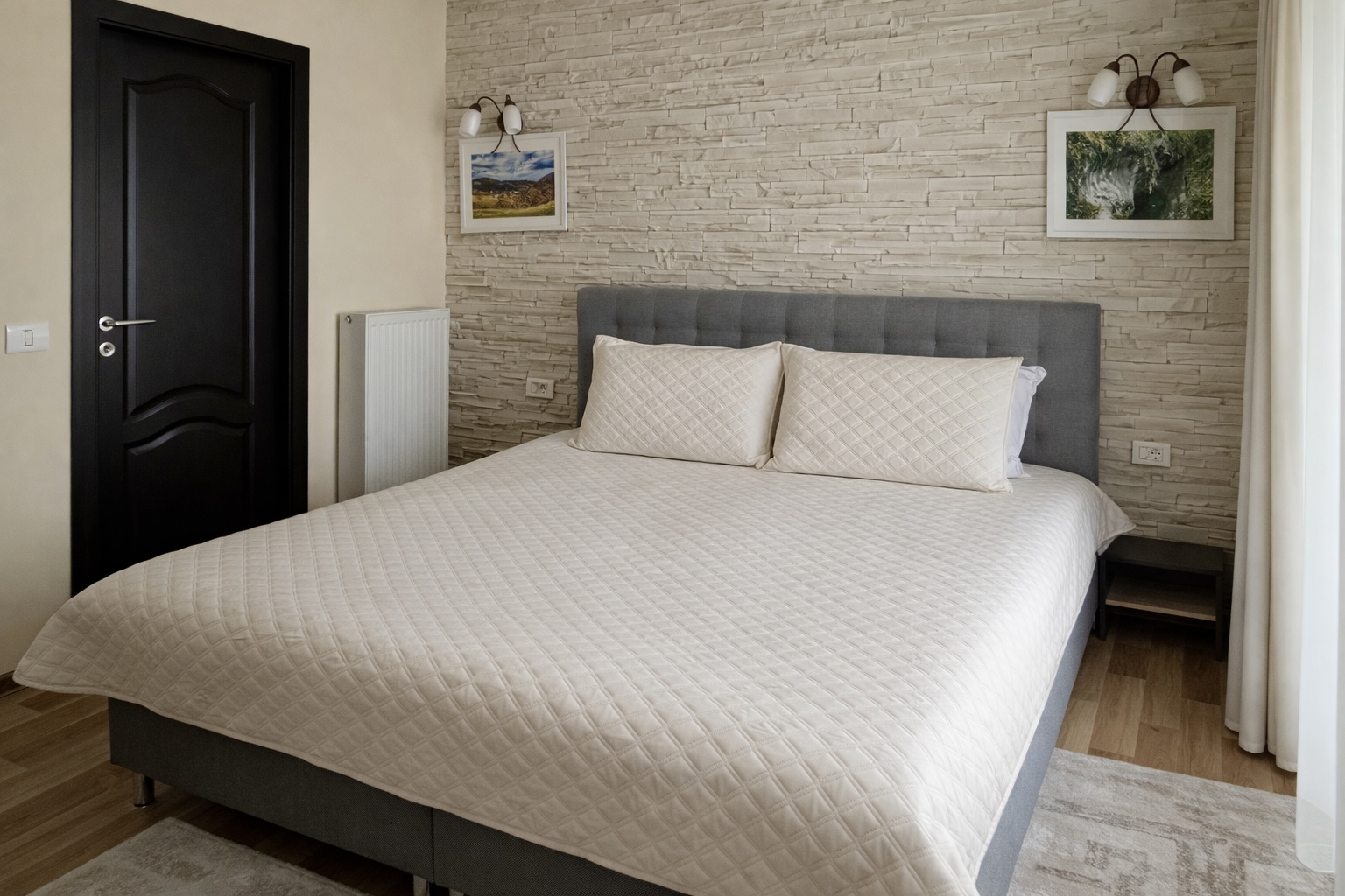 Cameră Matrimonială cu Balcon (4 camere) - Imagine5